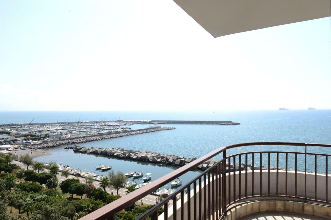 Attico 195 Bed & Breakfast Salerno Exterior photo